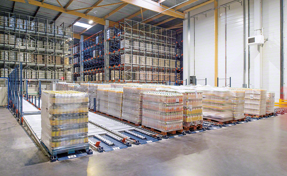 El almacén permite gestionar la carga y descarga de 2.500 palets diarios