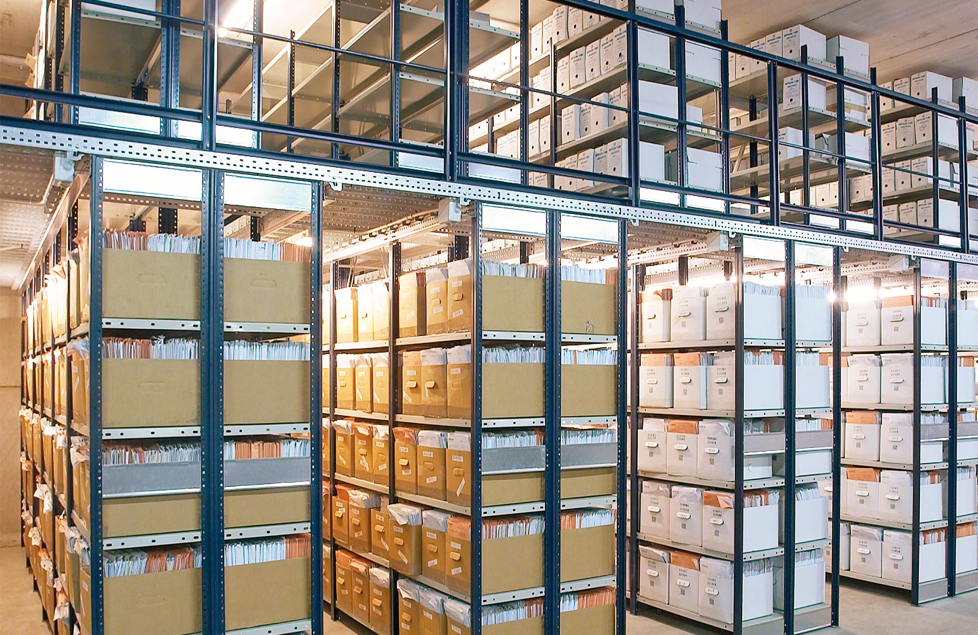 Los pasillos elevados son idóneos para el almacenaje y la clasificación de documentación