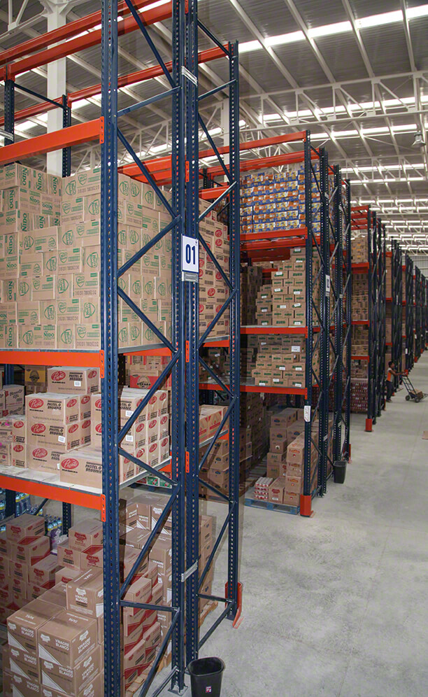 El almacén ofrece una capacidad de almacenaje para 5.512 palets